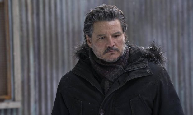 پدرو پاسکال در آخرین قسمت از آخرین فصل ۲ فصل ۲ پاسخ بسیار شاد به صحنه وحشیانه دلهره آور خود دارد